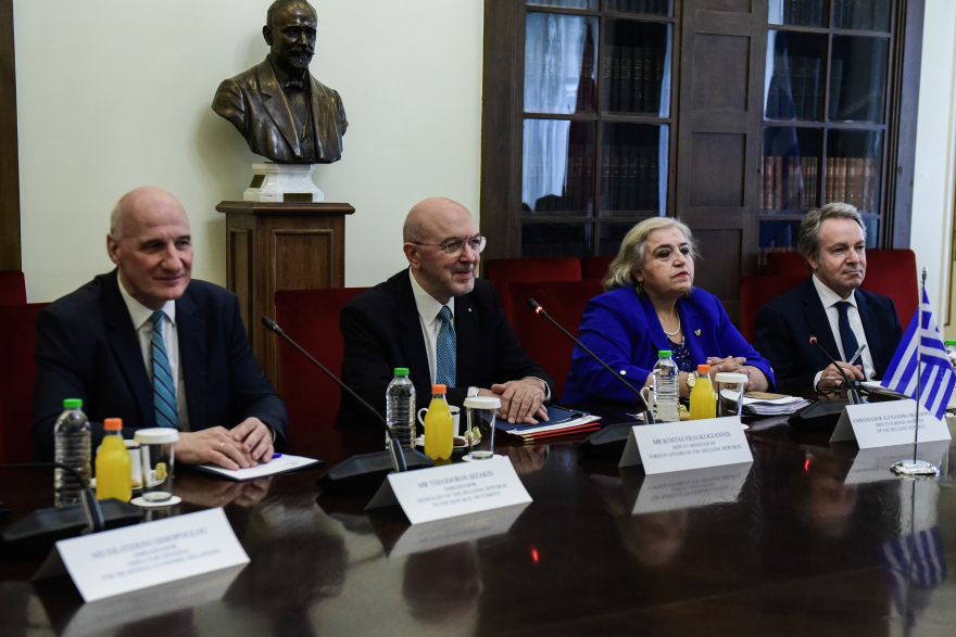 Επίσκεψη Ερντογάν στην Αθήνα: Φραγκογιάννης και Παπαδοπούλου συναντήθηκαν με τον Τούρκο υφυπουργό Εξωτερικών