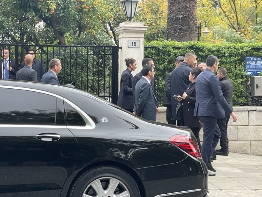 Φωτογραφίες: Η υπερπολυτελής θωρακισμένη Mercedes που μετέφερε τον Ερντογάν στην Αθήνα