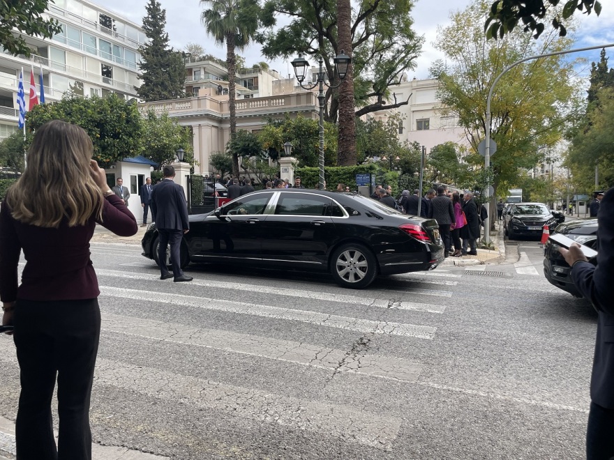 Φωτογραφίες: Η υπερπολυτελής θωρακισμένη Mercedes που μετέφερε τον Ερντογάν στην Αθήνα