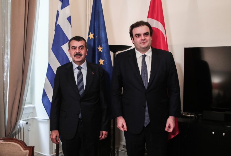 Πιερρακάκης: Συναντήθηκε με τον Τούρκο υπουργό Παιδείας Γιουσούφ Τεκίν - Δείτε φωτογραφίες
