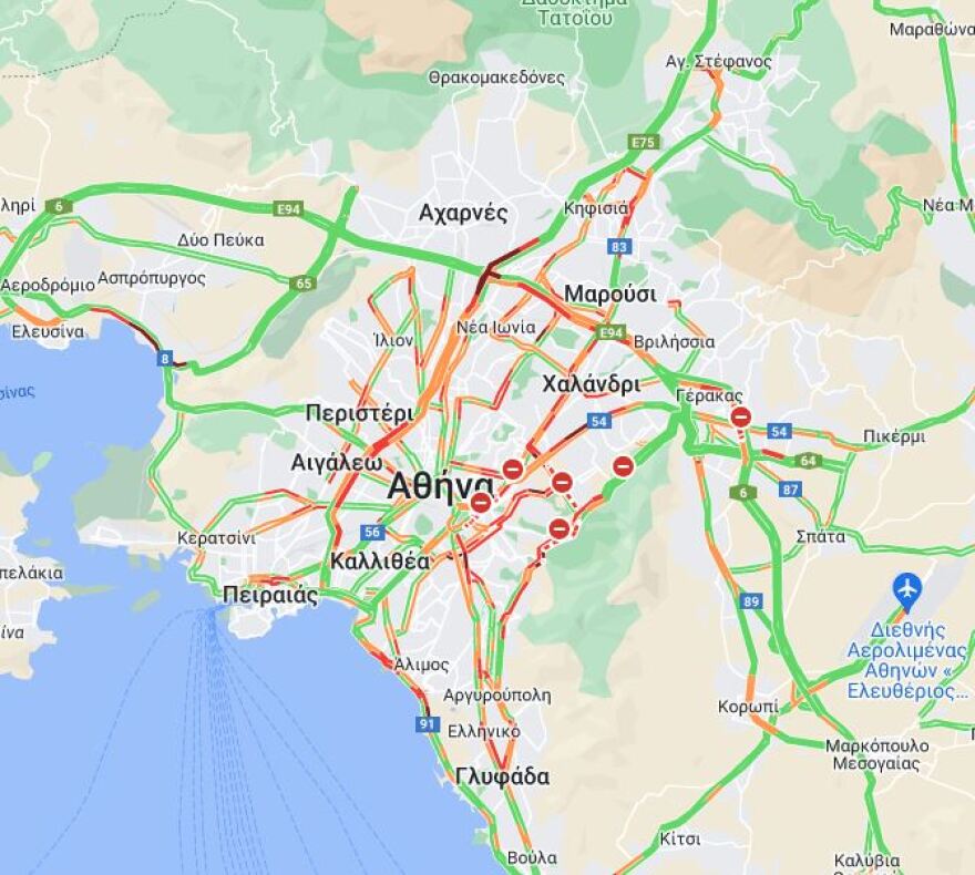 Κίνηση στους δρόμους: Μποτιλιάρισμα στον Κηφισό, την Κηφισίας, την Μεσογείων και την Αττική Οδό - Δείτε live