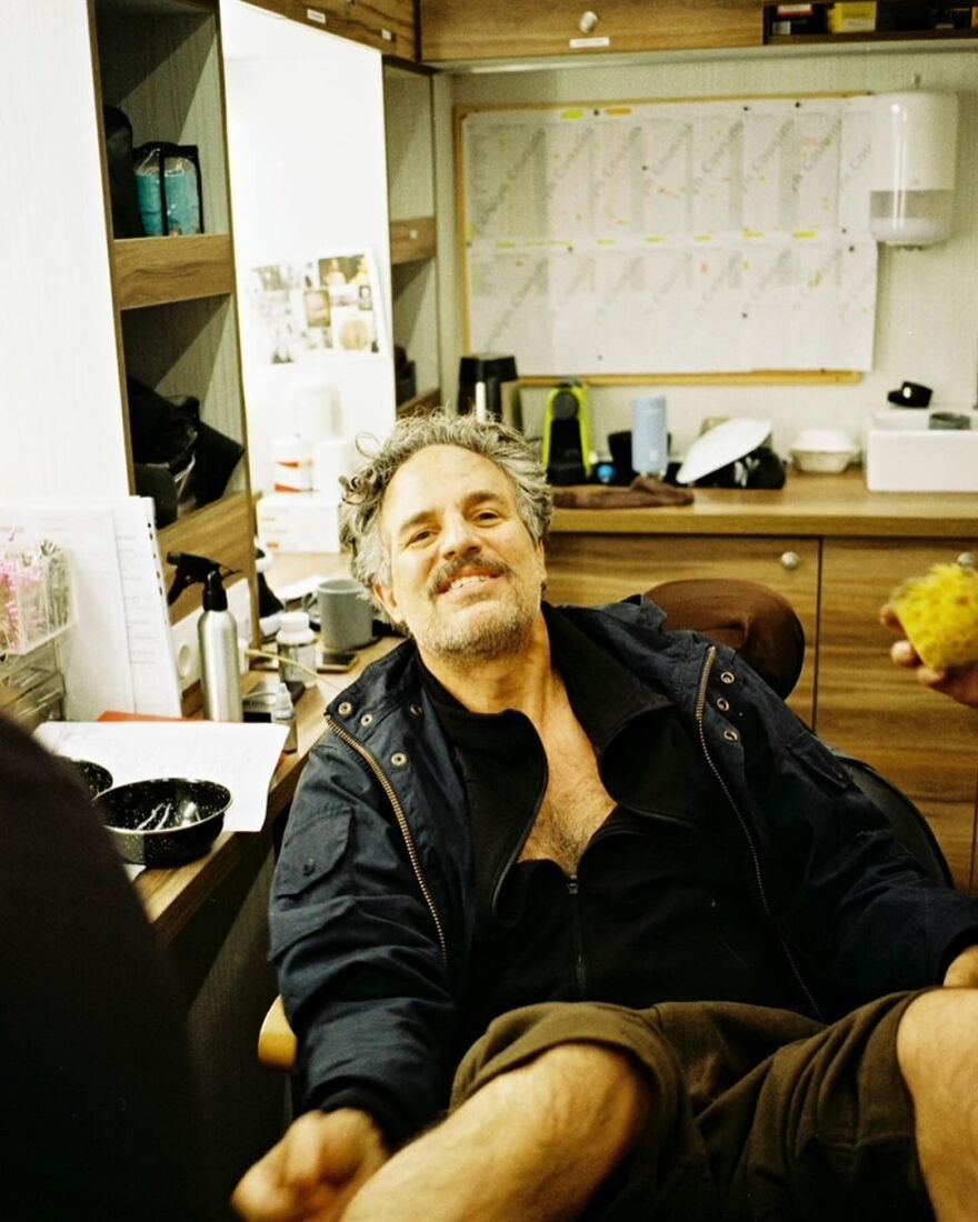 Μαρκ Ράφαλο: Αποθεώνει τον Γιώργο Λάνθιμο για το «Poor Things» - Τον ευχαριστώ, γράφει