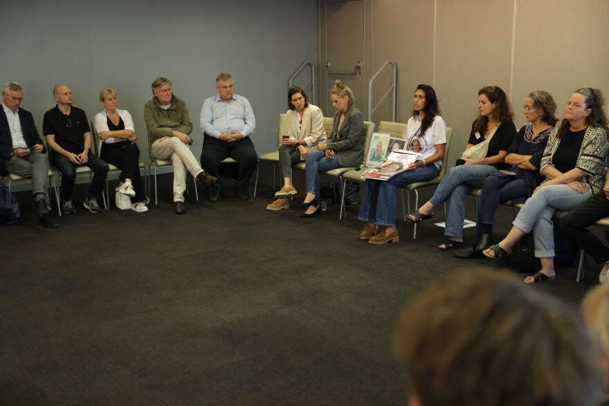 Οι τρεις Έλληνες βουλευτές που βρέθηκαν στο εμπόλεμο Ισραήλ μιλούν στο protothema για όσα έζησαν