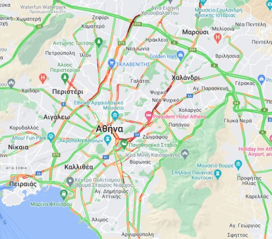 Κίνηση στους δρόμους: Μποτιλιαρίσματα στην Κηφισίας και στο κέντρο της Αθήνας - Δείτε live χάρτες