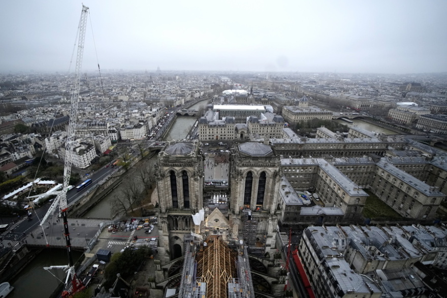Παναγία των Παρισίων: Φωτογραφίες από τις εργασίες αποκατάστασης του ναού μετά την καταστροφική πυρκαγιά του 2019