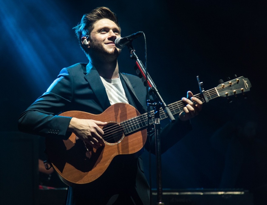 Σελένα Γκόμεζ: Aπό τον Νικ Τζόνας στον Μπένι Μπλάνκο - Οι διάσημοι άντρες που ερωτεύτηκαν την τραγουδίστρια