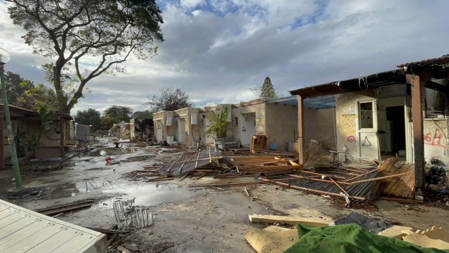 Οι τρεις Έλληνες βουλευτές που βρέθηκαν στο εμπόλεμο Ισραήλ μιλούν στο protothema για όσα έζησαν