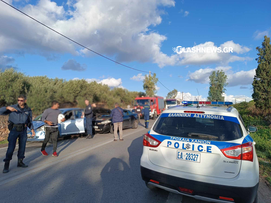 Καραμπόλα τριών αυτοκινήτων στα Χανιά - Ένας τραυματίας