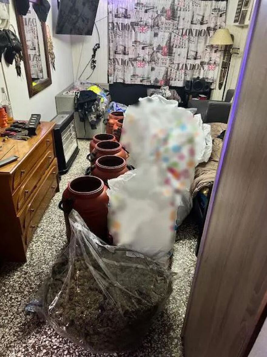 Ζωγράφου: Η καταδίωξη 35χρονου αποκάλυψε αποθήκη ναρκωτικών - Βρέθηκαν 44 κιλά κάνναβης αξίας €700.000