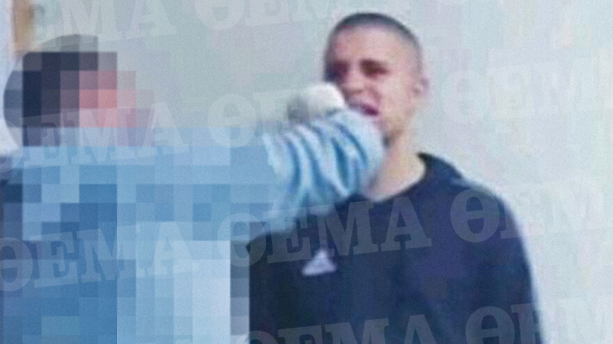 Ρέντη - Μητέρα 18χρονου: Την έριξε τη φωτοβολίδα αλλά αυτή που χτύπησε τον αστυνομικό μπορεί να είναι από άλλον