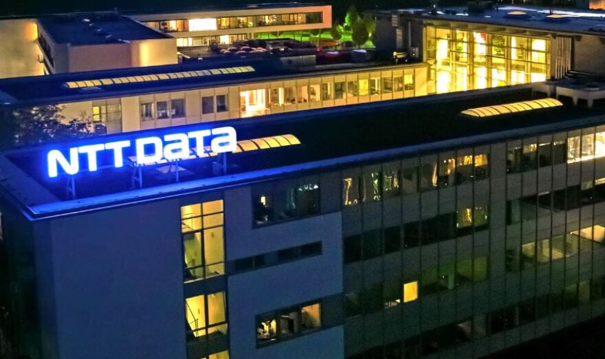 Amazon, Microsoft, Google και άλλοι κολοσσοί επενδύουν στην Ελλάδα - Γιατί βάζουν τη χώρα μας στον τεχνολογικό χάρτη