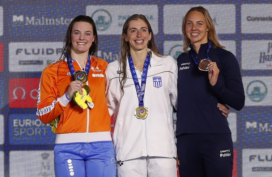 Κολύμβηση: Πρωταθλήτρια Ευρώπης στα 50μ πεταλούδα η Ντουντουνάκη - Δάκρυσε στην ανάκρουση του εθνικού ύμνου η Άννα - Βίντεο