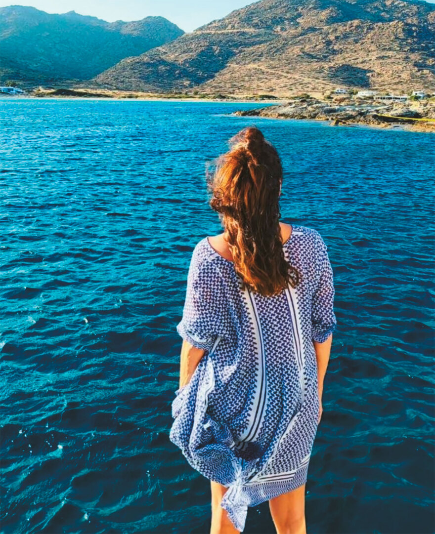 Η Πόπη Τσαπανίδου... μπάρκαρε για Καραϊβική μετά το ναυάγιο του ΣΥΡΙΖΑ