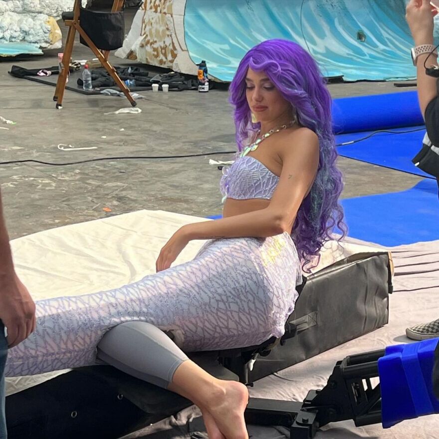 Ντούα Λίπα: Η ανάρτησή της για την υποψηφιότητά της στις Χρυσές Σφαίρες - Δείτε φωτογραφίες