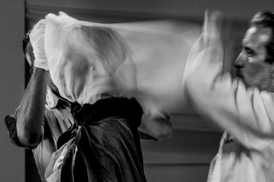 Ενσαρκώνοντας τον Παζολίνι: Είδαμε πρώτοι την περφόρμανς της Τίλντα Σουίντον