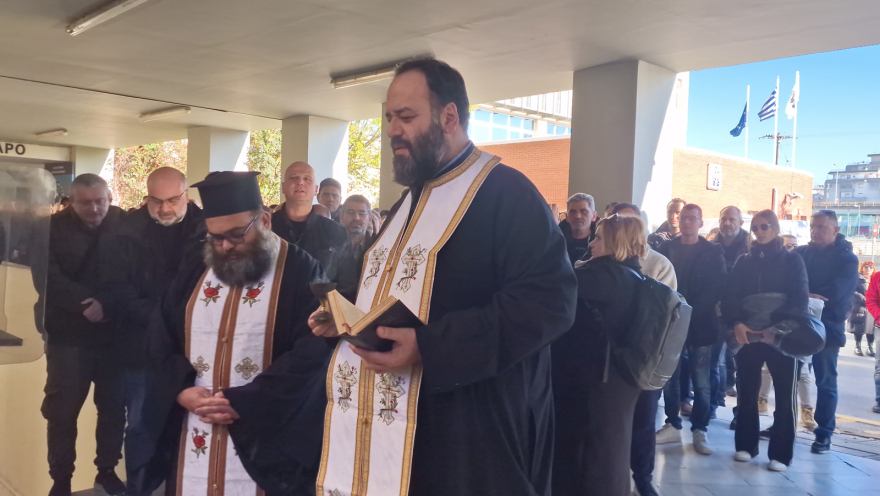 Συγκεντρώσεις διαμαρτυρίας αστυνομικών σε Αθήνα και άλλες πόλεις για τον 31χρονο συνάδελφό τους - Βίντεο και φωτογραφίες