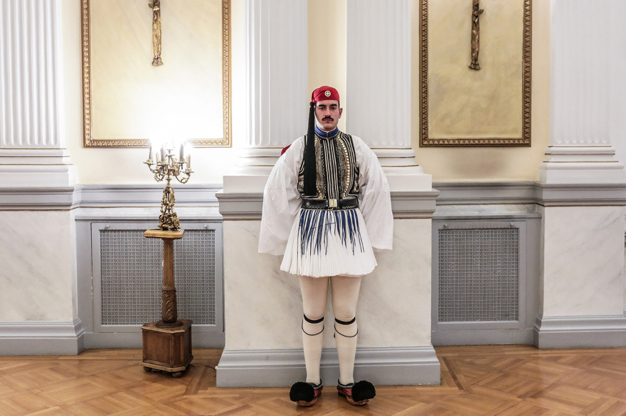 Πόσες πιέτες έχει η φουστανέλα των τσολιάδων της Προεδρικής Φρουράς και τι συμβολίζουν