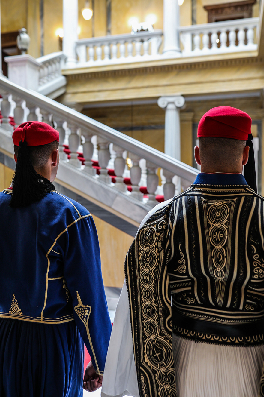 Πόσες πιέτες έχει η φουστανέλα των τσολιάδων της Προεδρικής Φρουράς και τι συμβολίζουν