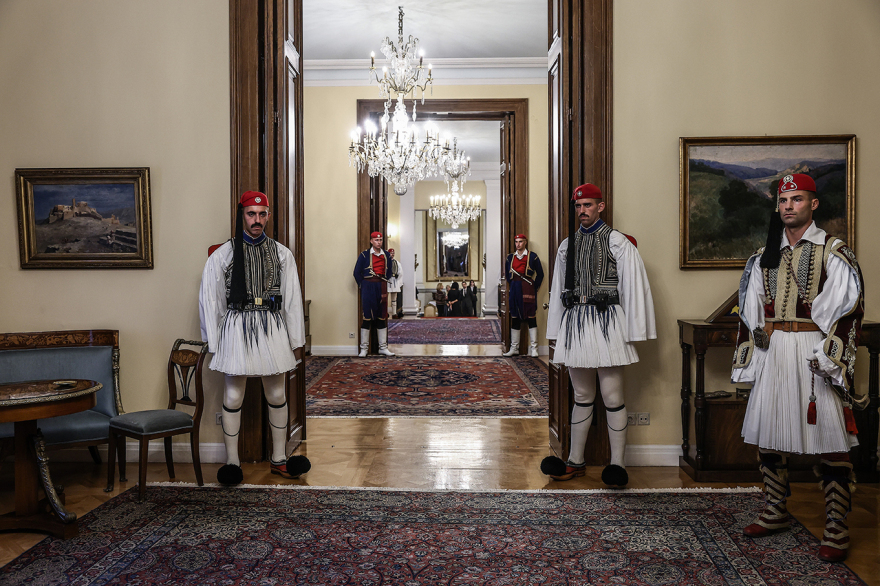 Πόσες πιέτες έχει η φουστανέλα των τσολιάδων της Προεδρικής Φρουράς και τι συμβολίζουν