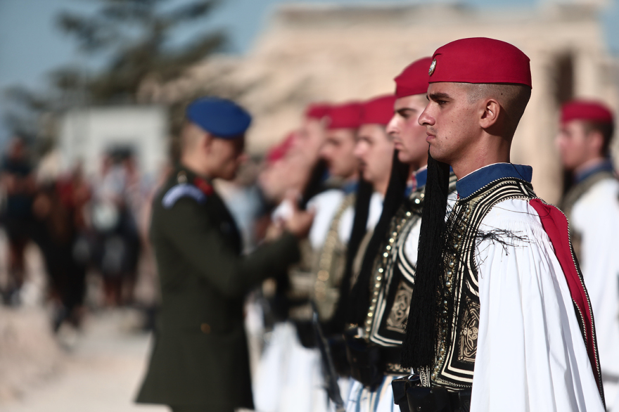 Πόσες πιέτες έχει η φουστανέλα των τσολιάδων της Προεδρικής Φρουράς και τι συμβολίζουν