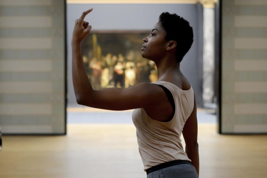  Εθνικό Μουσείο Σύγχρονης Τέχνης: «Κι αν οι γυναίκες κυβερνούσαν τον κόσμο;» διερωτάται μέσα από έναν νέο κύκλο εκθέσεων