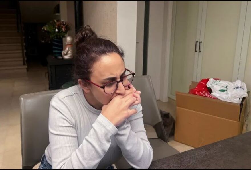 Ισραηλινή μητέρα με 3χρονα δίδυμα περιγράφει τη φρίκη της αιχμαλωσίας στη Γάζα: «Είναι ρωσική ρουλέτα»