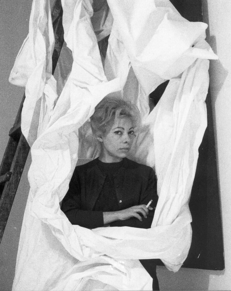  Εθνικό Μουσείο Σύγχρονης Τέχνης: «Κι αν οι γυναίκες κυβερνούσαν τον κόσμο;» διερωτάται μέσα από έναν νέο κύκλο εκθέσεων