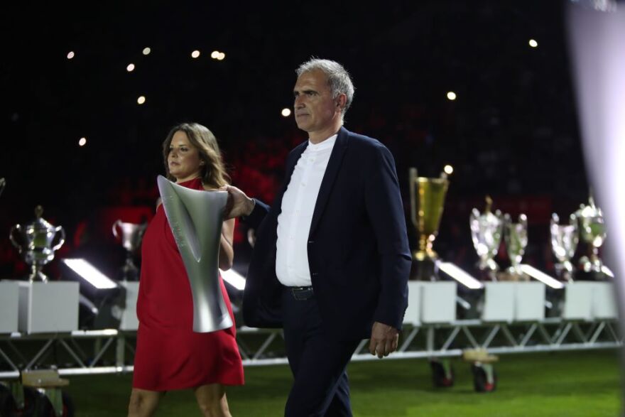 Κάτια Κοξένογλου: Η πρώτη, έστω και προσωρινή, γυναίκα πρόεδρος της Super League 1 - Βίντεο 