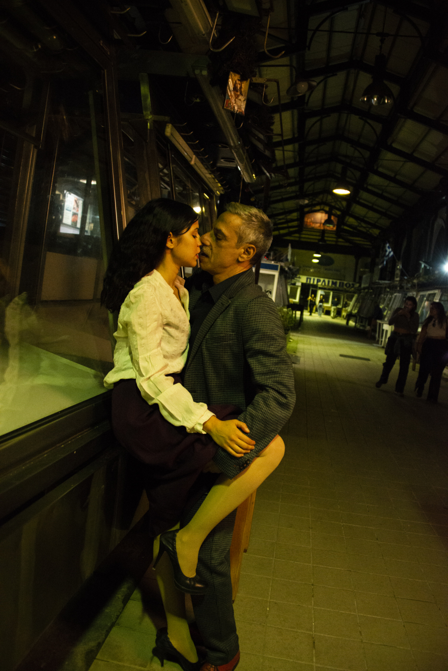 «Ο κανίβαλος που έφαγε έναν Ρουμάνο» στο θέατρο Μικρός Κεραμεικός