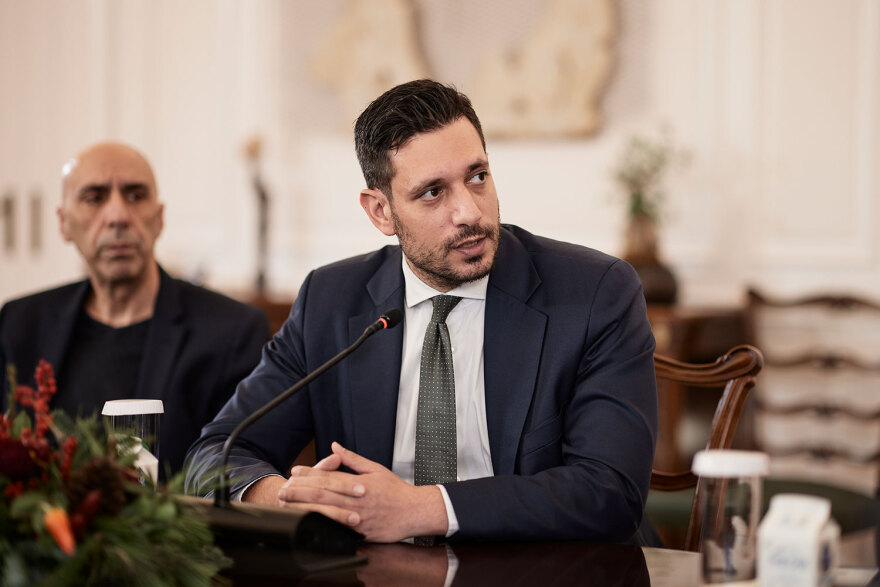 Οδηγός για το mAIgov.gr: Πώς θα λάβετε απαντήσεις στα ερωτήματά σας από τον Ψηφιακό Βοηθό - Δείτε παραδείγματα