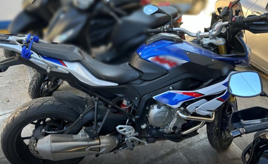 Σύζυγος πρώην Σταρ Ελλάς ο αρχηγός της συμμορίας που έκλεψε δεκάδες εκατομμύρια από το Δημόσιο μέσω ΦΠΑ