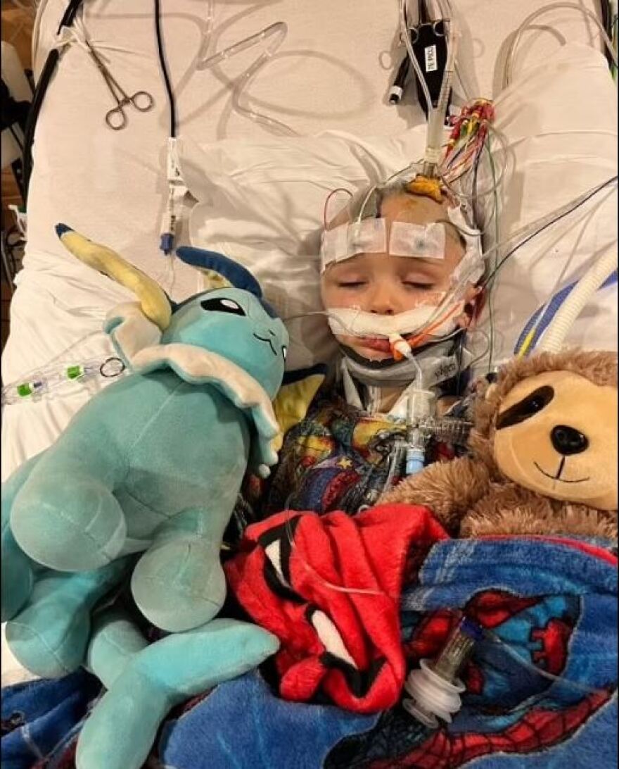 ΗΠΑ: Μπέιμπι σίτερ 12 ετών ξυλοκόπησε με ζώνη 3χρονο που χαροπαλεύει στην εντατική -Σκληρές εικόνες