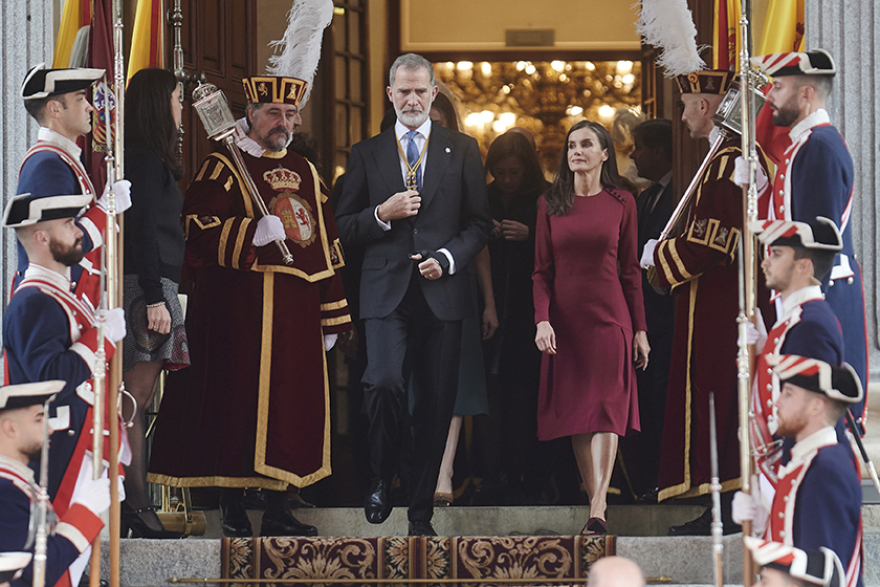 Βασίλισσα Λετίθια: Της κάνει πόλεμο ο Χουάν Κάρλος για να πλήξει το βασιλιά Φελίπε, λέει Ισπανός δημοσιογράφος