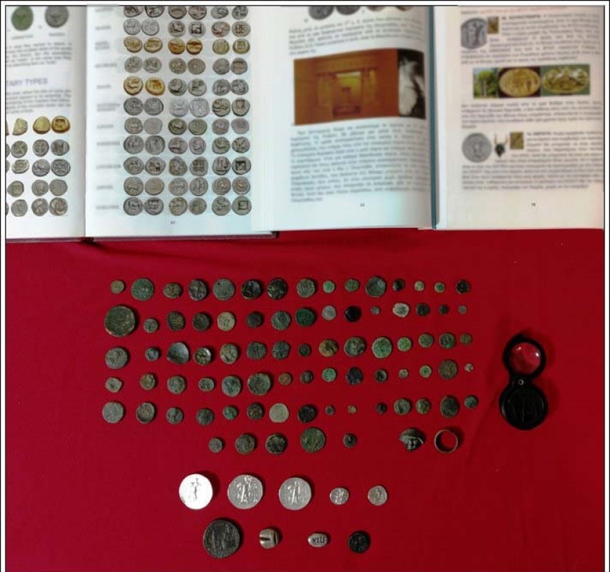 Θεσσαλονίκη: Αρχαιοκάπηλος προσπάθησε να βγάλει παράνομα αρχαία νομίσματα στη Γερμανία - Τον έπιασαν στο «Μακεδονία»