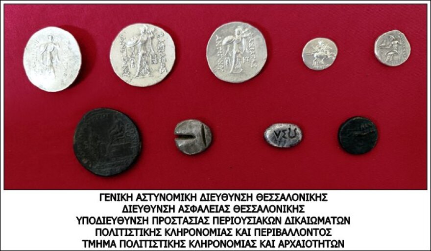 Θεσσαλονίκη: Αρχαιοκάπηλος προσπάθησε να βγάλει παράνομα αρχαία νομίσματα στη Γερμανία - Τον έπιασαν στο «Μακεδονία»