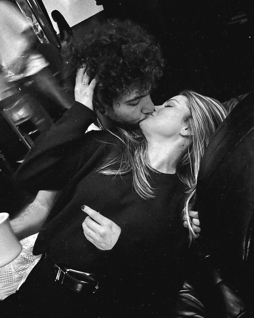 Σελένα Γκόμεζ: Το φιλί της με τον Μπένι Μπλάνκο στο Instagram