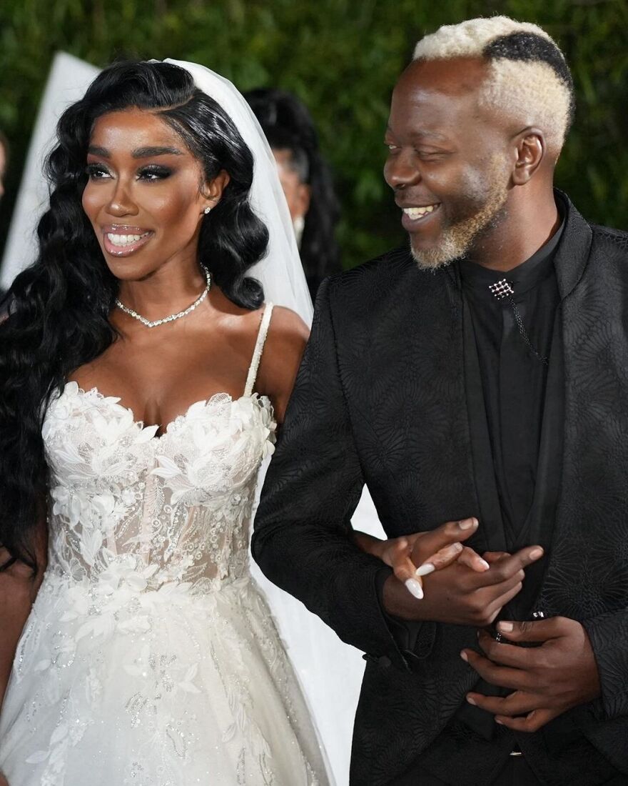 Ελίζαμπεθ Ελέτσι: Οι νέες φωτογραφίες από τον γάμο της με τον Νεκτάριο Λεμονίδη