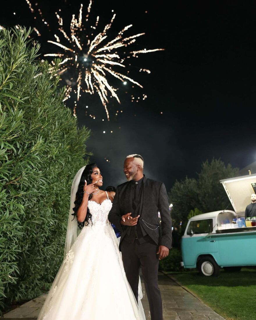 Ελίζαμπεθ Ελέτσι: Οι νέες φωτογραφίες από τον γάμο της με τον Νεκτάριο Λεμονίδη