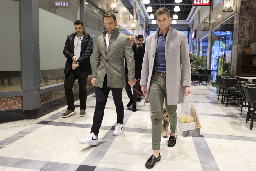 Στέφανος Κασσελάκης: Στο μπαζάρ του συλλόγου γονέων του ΚΕΘΕΑ με τον Τάιλερ και τη Φάρλι - Δείτε φωτογραφίες