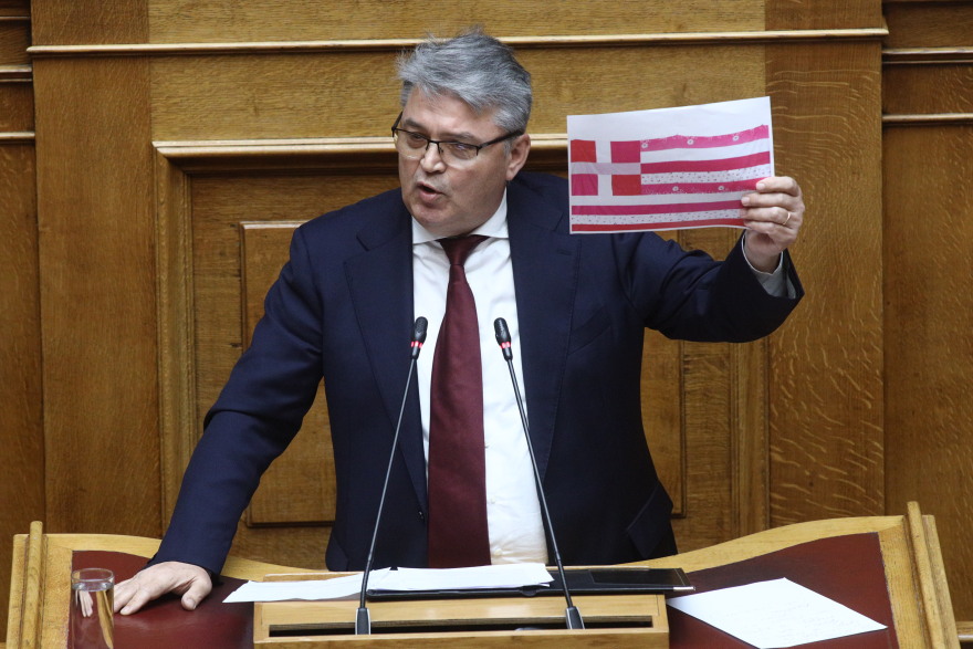 Νατσιός: «Ποιος εξοπλίζει τα παιδιά μας με τα σύγχρονα ηλεκτρονικά αποβλακωτικά;»