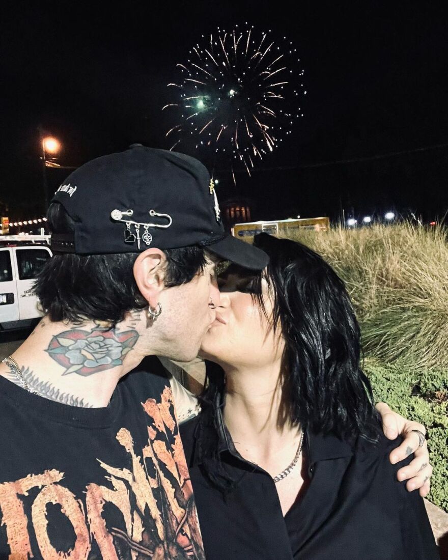 Ντέμι Λοβάτο: Αρραβωνιάστηκε μετά από έναν χρόνο σχέσης