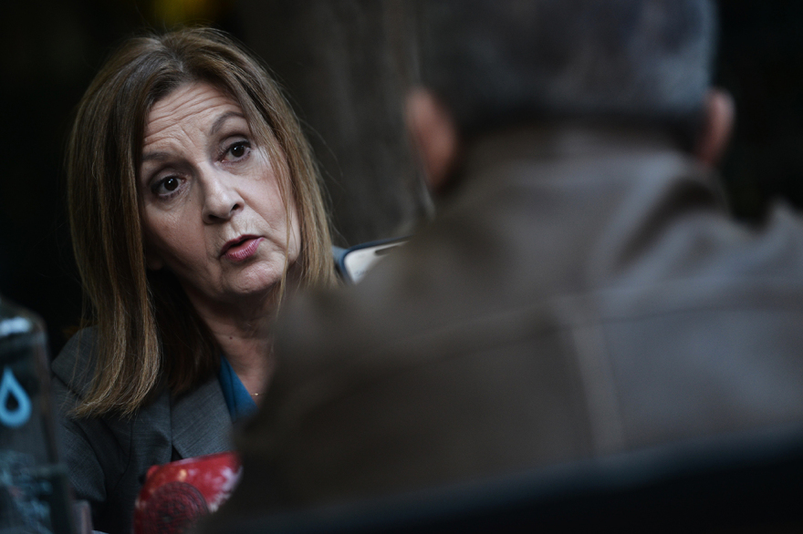 Η Βασιλική Γεωργιάδου στον Δανίκα: «Η ακροδεξιά και η ακροαριστερά συναντώνται στο κοινό έγκλημα»