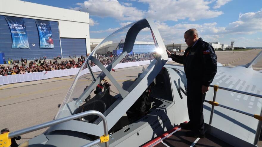 Το μαχητικό της Τουρκίας: Μετά την «πόρτα» από F-16, F-35 και Eurofighter, o Ερντογάν... τρέχει το ΚΑΑΝ