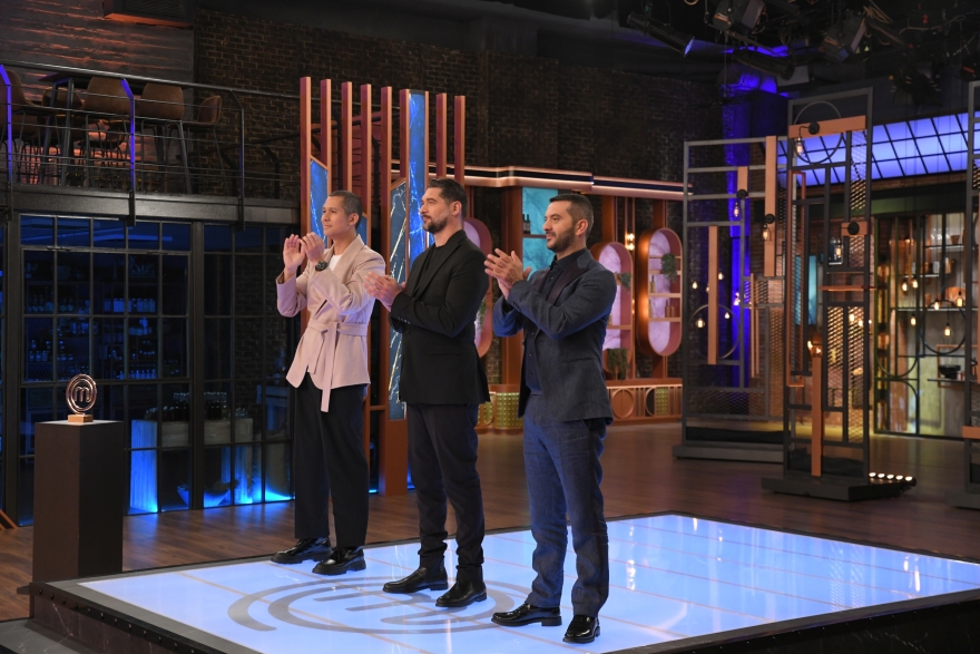 Οι «Αρβύλα» σαρώνουν και η Έβελυν Καζαντζόγλου εντυπωσιάζει