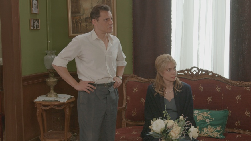 Οι «Αρβύλα» σαρώνουν και η Έβελυν Καζαντζόγλου εντυπωσιάζει