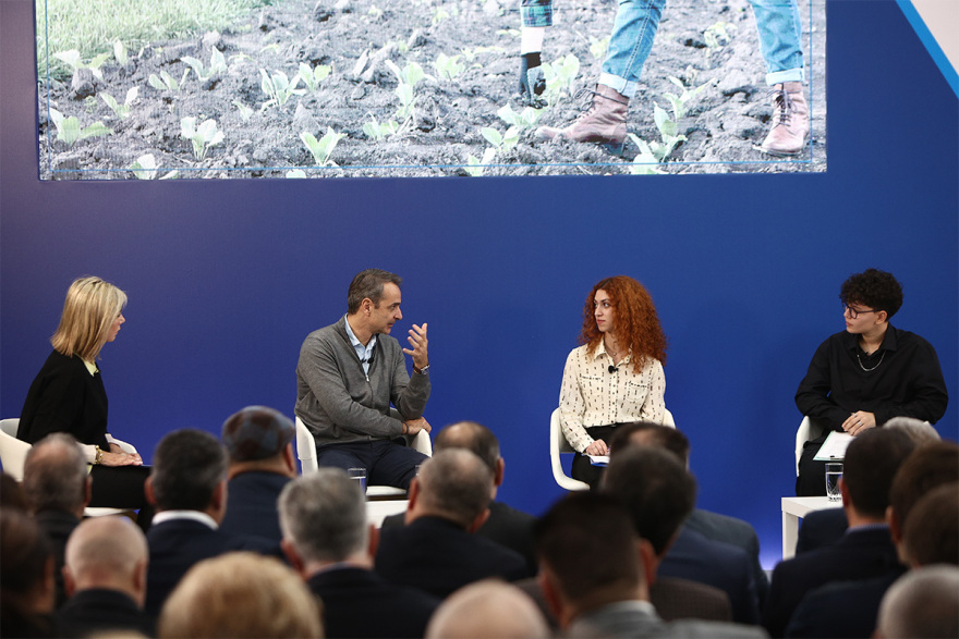 Κυριάκος Μητσοτάκης:  Σε ΕΠΑΛ στο Πέραμα  - Τι αλλάζει στην επαγγελματική εκπαίδευση