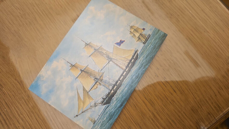 Βουλή: Μελομακάρονα και κουραμπιέδες για τους κοινοβουλευτικούς συντάκτες από τον Κασσελάκη