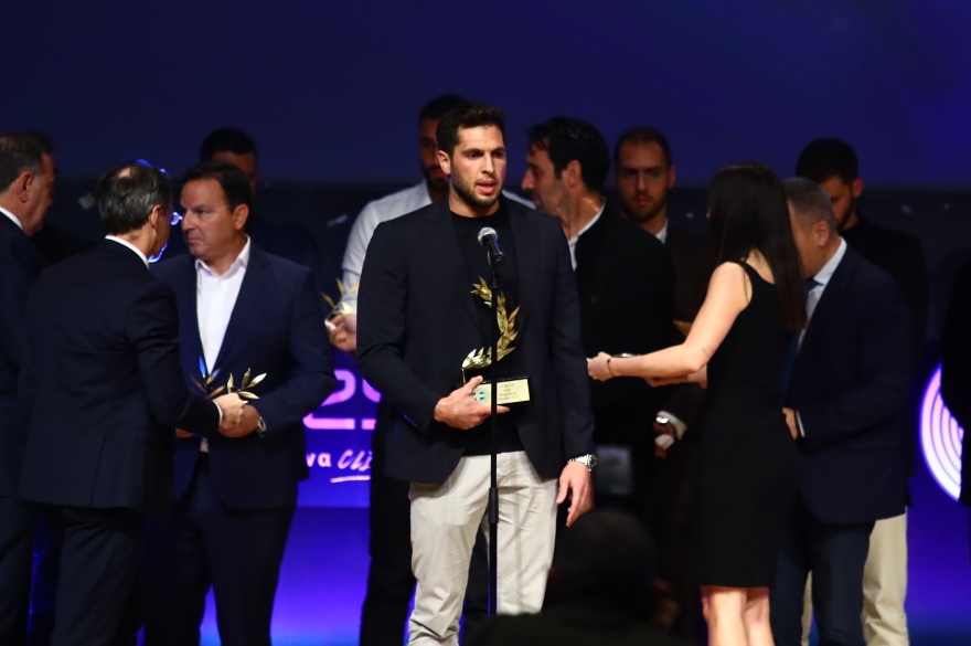 Βραβεία ΠΣΑΤ: Τεντόγλου και Ντρισμπιώτη κορυφαίοι αθλητές του 2023 - Καλύτερος προπονητής ο Βλάχος - Βίντεο 