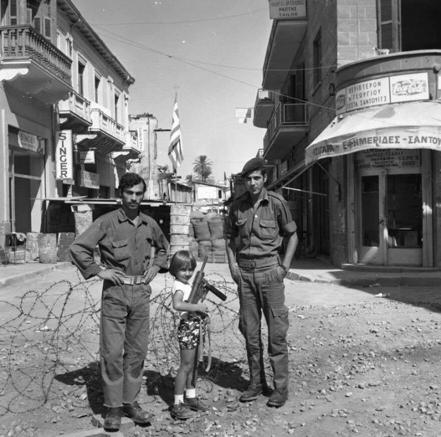Κύπρος: 60 χρόνια από τον «μαύρο Δεκέμβρη» του '63 - Ο τρομοκράτης, η ιερόδουλη  και η πρώτη διχοτόμηση