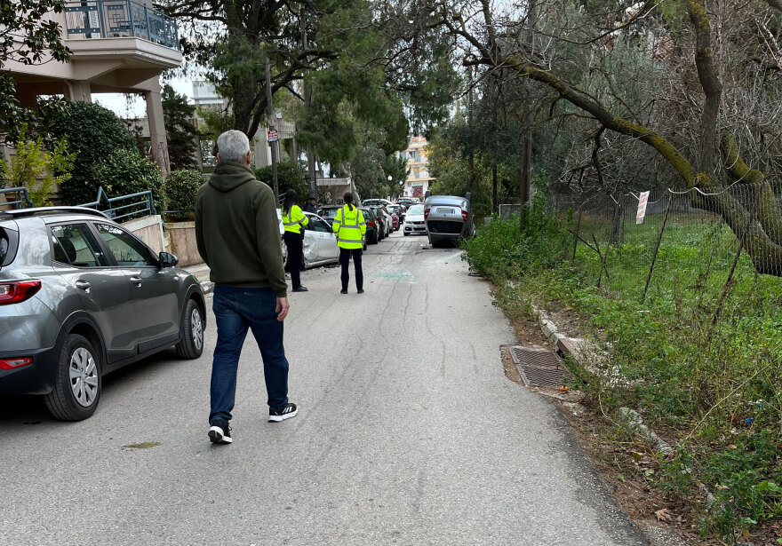 Σοβαρό τροχαίο στα Μελίσσια - Τούμπαρε αυτοκίνητο σε στενό δρόμο